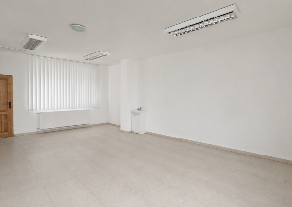 NA PRENÁJOM obchodný /kancelársky  priestor 30m2 v centre mesta Šamorín