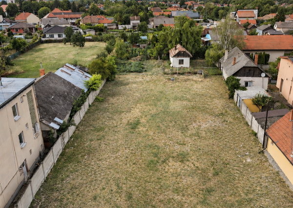 NA PREDAJ  stavebný pozemok 2164 m² - centrum mesta Veľký Meder