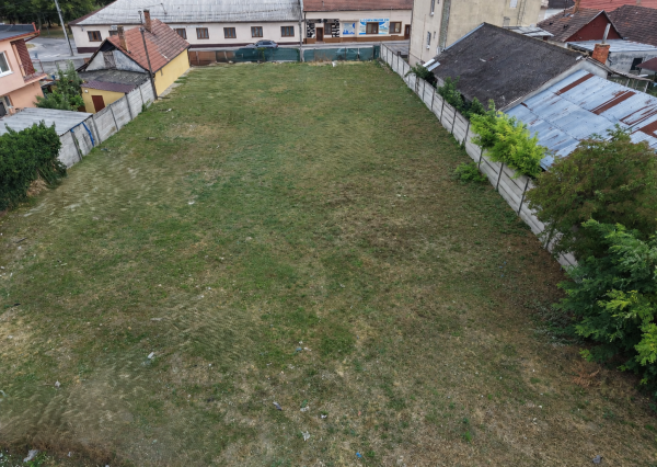 NA PREDAJ  stavebný pozemok 2164 m² - centrum mesta Veľký Meder