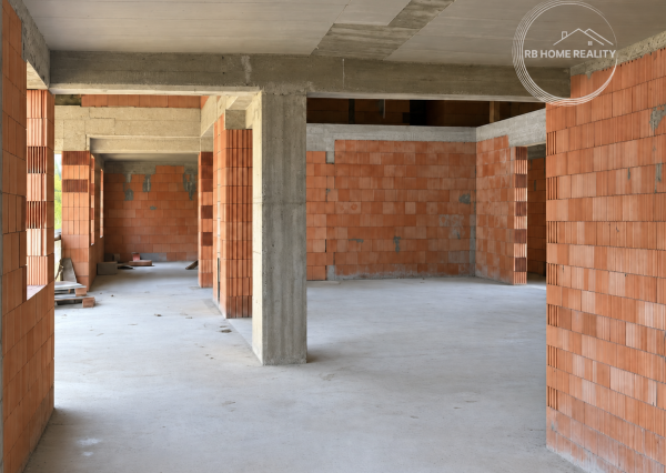 NA PREDAJ | Rozostavaný rodinný dom 266 m² | Veľký pozemok 2 961 m² | Veľký Meder, okres Dunajská Streda