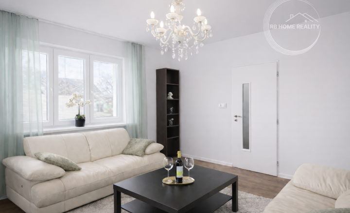 NA PREDAJ PRIESTRANNÝ 6-IZBOVÝ DOM | 195 m² | bývanie aj podnikanie | Veľké Dvorníky - fotografia 8