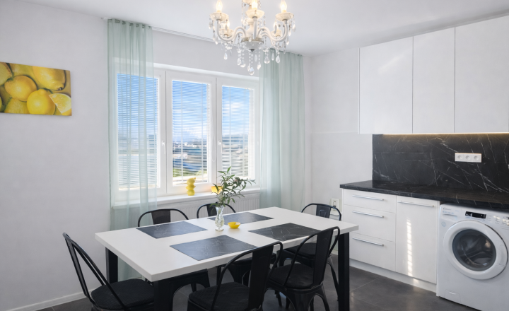 NA PREDAJ PRIESTRANNÝ 6-IZBOVÝ DOM | 195 m² | bývanie aj podnikanie | Veľké Dvorníky - fotografia 7