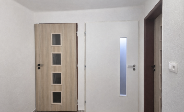 NA PREDAJ PRIESTRANNÝ 6-IZBOVÝ DOM | 195 m² | bývanie aj podnikanie | Veľké Dvorníky - fotografia 24
