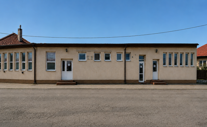 INVESTIČNÁ PRÍLEŽITOSŤ ! Komerčný objekt 458 m² s pozemkom 781 m² a projektom prestavby v meste Gabčíkovo - fotografia 2