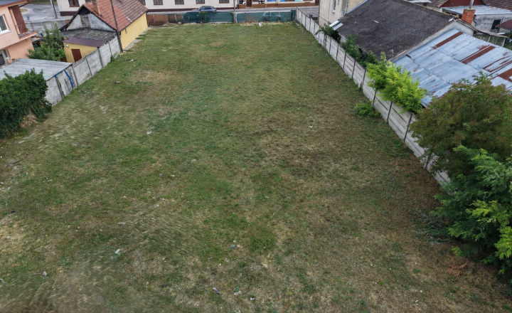 NA PREDAJ INVESTIČNÝ POZEMOK 2 164 m² | centrum Veľkého Medera | široké možnosti výstavby - fotografia 3