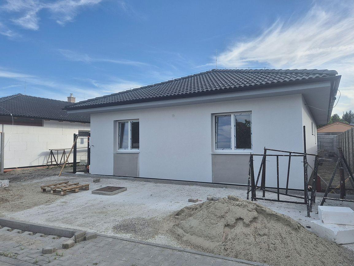 REZERVOVANÝ 4-iz. rodinný dom v štandarde v obci Kyselica okres Dunajská Streda