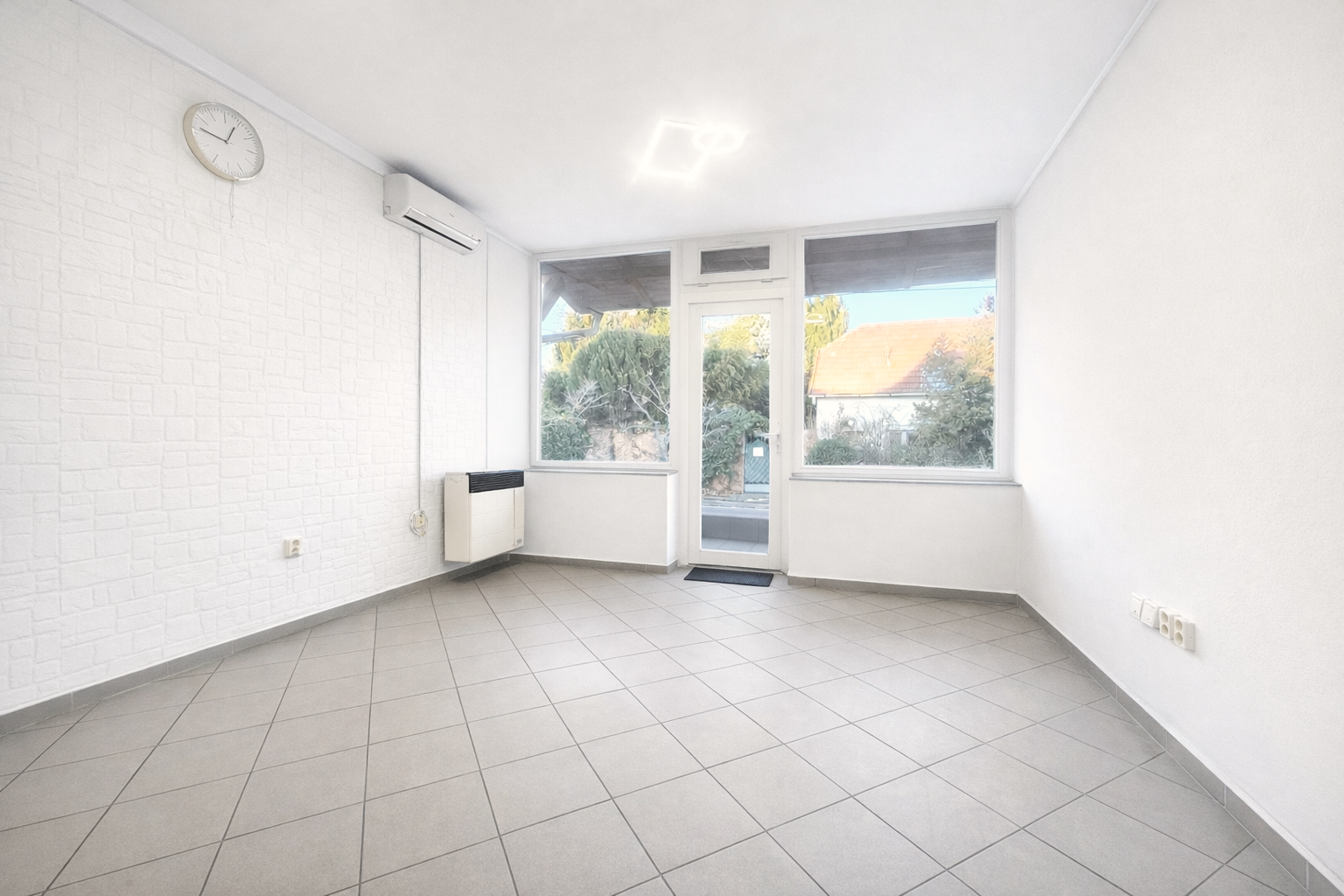 NA PRENÁJOM 24m² kancelársky/obchodný priestor v Podunajských Biskupiciach