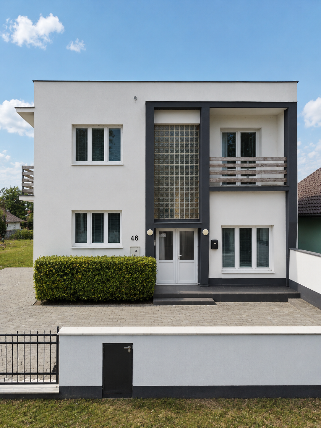 NA PREDAJ PRIESTRANNÝ 6-IZBOVÝ DOM | 195 m² | bývanie aj podnikanie | Veľké Dvorníky