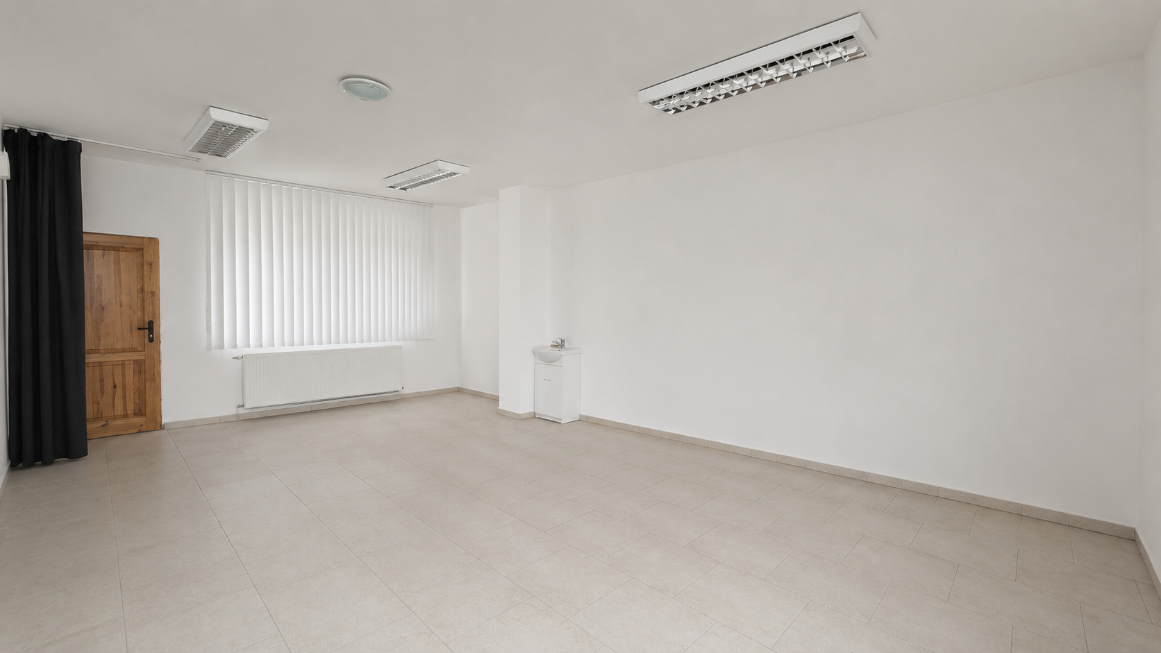 NA PRENÁJOM obchodný /kancelársky  priestor 30m2 v centre mesta Šamorín