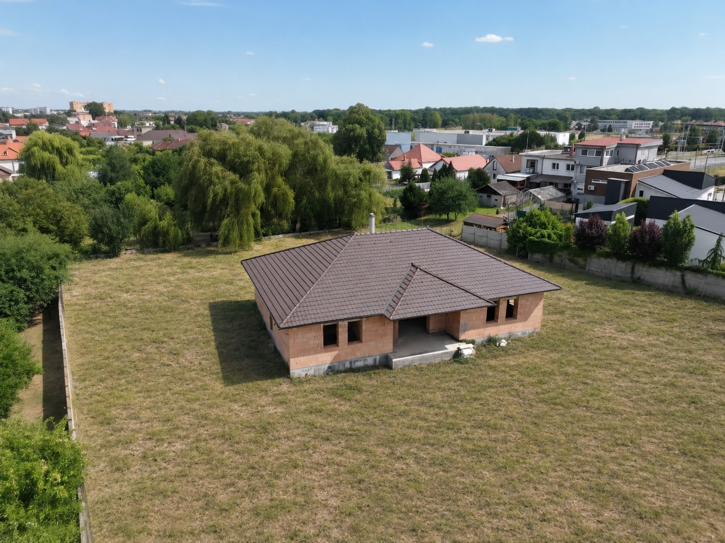 NA PREDAJ | Rozostavaný rodinný dom 266 m² | Veľký pozemok 2 961 m² | Veľký Meder, okres Dunajská Streda
